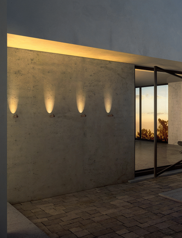 Outdoor wall light