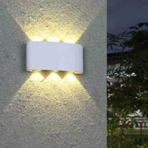 Outdoor waterproof wall light