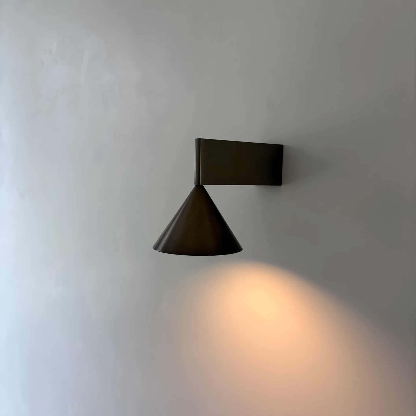Aluminium Cone Wall Sconce | Brushed Silver & Black | 5W Tri-Colour | Bedroom Corridor | Bulk Supply 3 Aluminium Cone Wall Sconce | Brushed Silver & Black | 5W Tri-Colour | Bedroom Corridor | Bulk Supply - Image 3